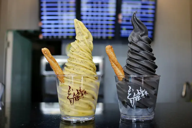 【宜蘭美食】蘇澳 Natural 天然.手作-有趣的墨魚冰淇淋．水果冰沙推薦