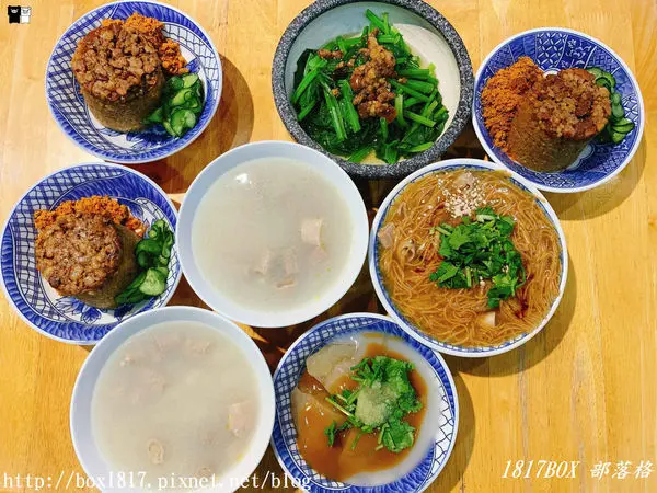 【高雄。左營】鳳邑麵線（自由二店）。不只賣麵線。還有肉丸x米糕x四神湯