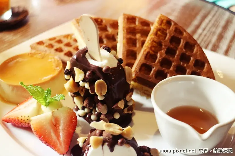 【台北捷運美食。忠孝復興站】C.C.KISS咖啡廳  輕食/鬆餅/鐵鑄鍋/咖啡/DIY雪糕 中天新聞/非凡美食 採訪