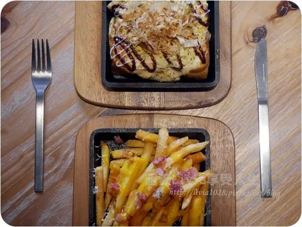 美食。餐廳│ 台北大安區  東區下午茶 忠孝復興捷運站 Cake查理布朗烘焙 查理布朗C.C.KISS  ❤跟著Livia享受人生❤