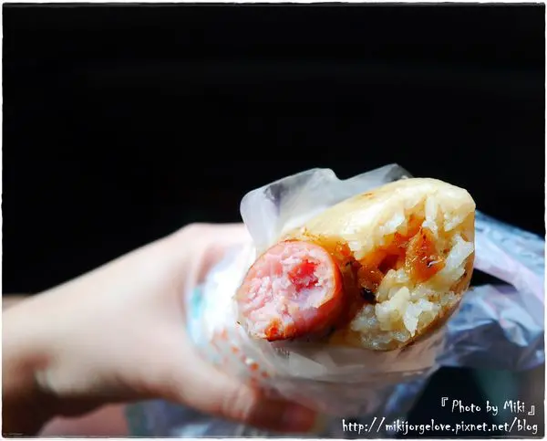 ♥♥♥『雲林。食』食尚玩家加持過的！味道真的也不賴！【虎尾。河堤大腸包香腸】【帶著毛孩一日輕旅行】