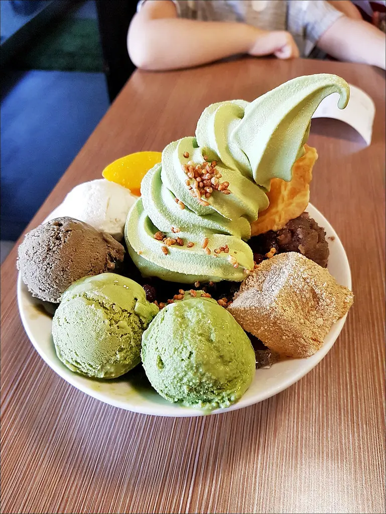 [台中] 只園抹茶Express 換名字再訪 對面的KerKerLand貳店明信片專賣店好拍照