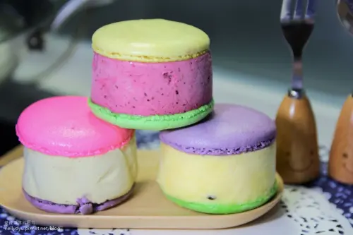 吃-超夯Mini Melts 粒粒冰淇淋，馬卡龍冰淇淋繽紛好吃