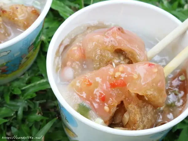 台中美食│吳記脆皮肉圓〃台中必吃美食，外皮會卡滋的脆皮肉圓，點一粒會不夠吃！              