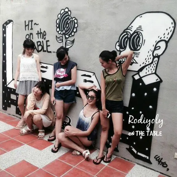 [極短分享]♥(食)Kenting/餐桌上/ ON THE TABLE /文青女孩超好拍♥渡假不可錯過的拍照咖啡廳♥