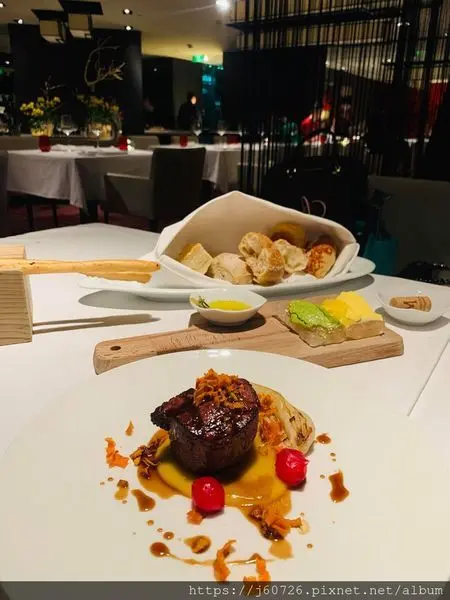 【台北/大安】情人節約會聖地-傳說中的7號桌餐廳-馬可波羅義大利餐廳★香格里拉 遠企38樓(財務人員用餐享65折)(附菜單)