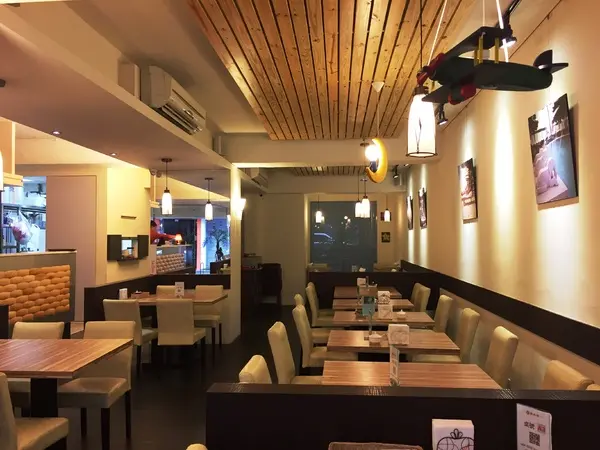 東央貢。泰食堂        
      