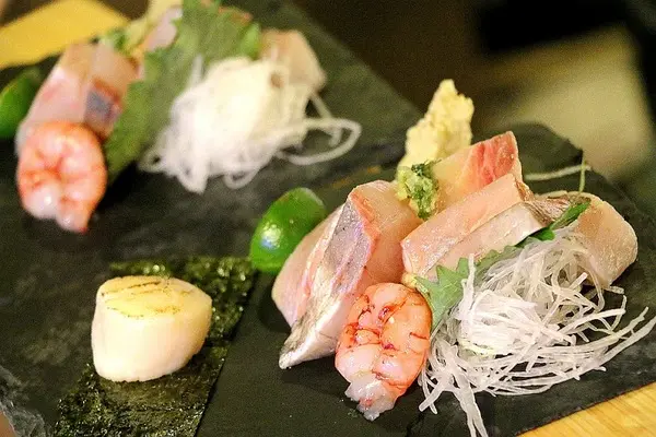 【羽諾食記】漁聞樂壽司割烹♥無菜單日式料理♥鄰近小巨蛋 ♥捷運小巨蛋&忠孝敦化站必吃美食              