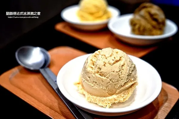 【信義區/冰淇淋 推薦】嚐過口味獨特天然的駱師傅法式冰淇淋後, 就再也不想吃永康街冰館的芒果冰了 ✿✿ 駱師傅法式冰淇淋之家 ✿✿        
      