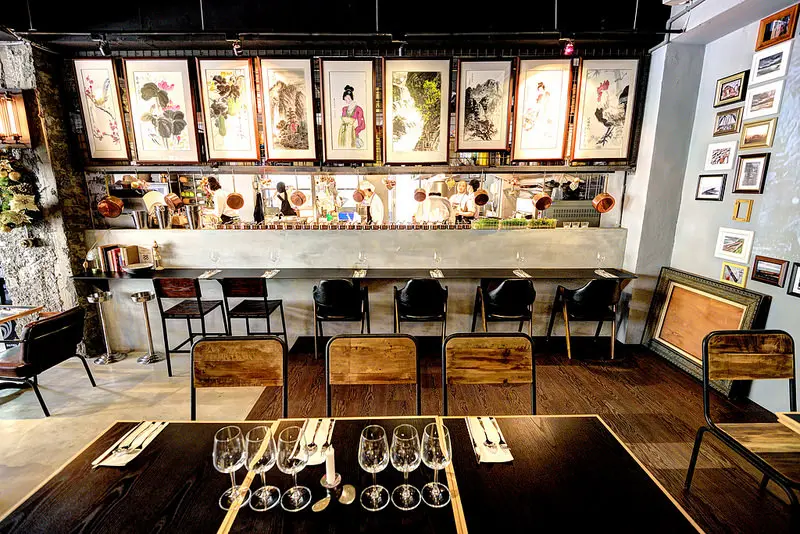 台北 X 30老酒館 X 當中式畫作遇上異國料理