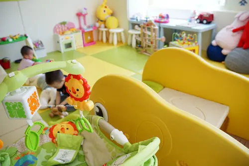 【台中北區】小布萊恩親子樂園餐廳 Little Brian - 遊戲區分齡玩.提前兩天預約先點餐.用餐依序進場