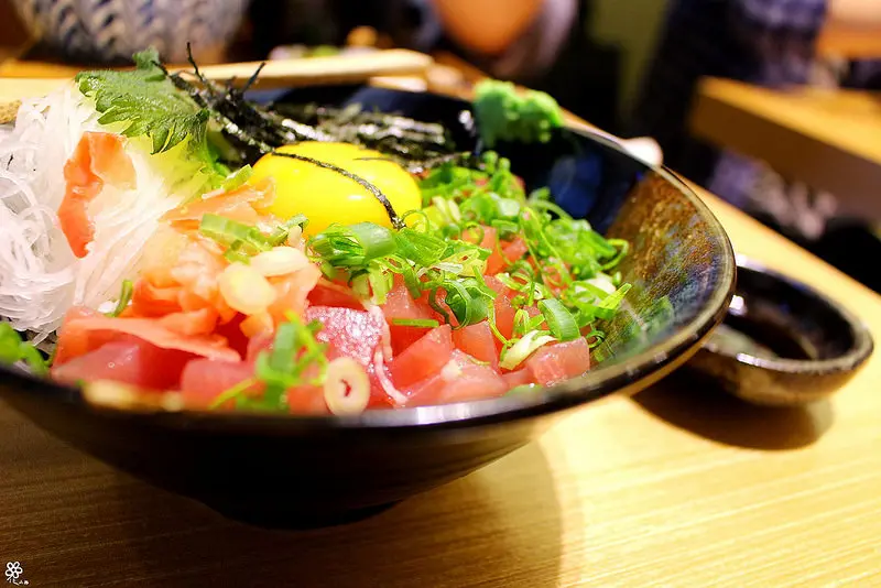 【板橋。豚】海力士板橋中山店，岩鹽松坂豚肉丼收服了我的心！(附詳細菜單、各分店資訊)