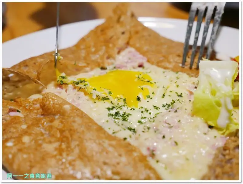法式薄餅小酒館～好吃好玩的鐵板起司鍋，板橋巷弄法式小約會