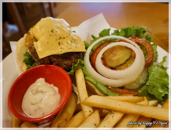 [台中東海]無限制用餐時間 享受悠閒早午餐時光★慢堡Mambo Burger