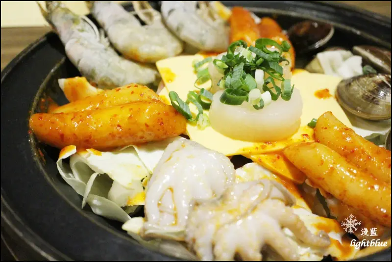 [ 國父紀念館站美食 ] 淺藍 × 劉震川日韓大食館～單人火烤兩吃台北韓式料理鍋物（文末贈獎雙人套餐3組）