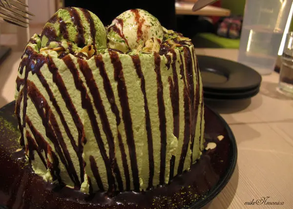 [食記]台北 日本京都來的MACCHA HOUSE抹茶館 堅果巧克力抹茶戚風蛋糕好厲害 東區下午茶聊天