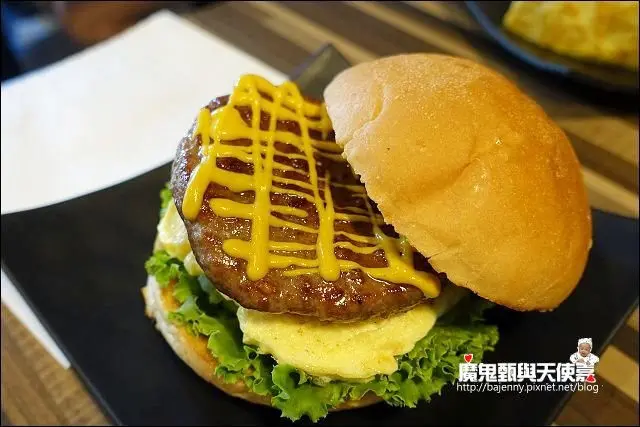 《小姑食記/捷運板南線/江子翠站美食》板橋早午餐新開店~午號出口．地點很好記就在江子翠站5號出口．法式吐司三明治還不錯!