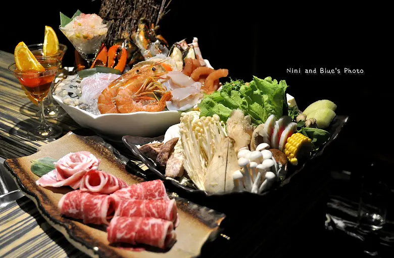 【台中日本料理】本握壽司，波士頓龍蝦海陸火鍋，海鮮盤就有十種海鮮料!高CP值冬季限量火鍋。南屯區居酒屋，文心南路女兒紅、豐樂公園附近
