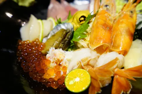 御閣手作-料足新鮮，簡單好食無負擔-季節蟹膏風味濃，必點一貫嚐新才不虛此行