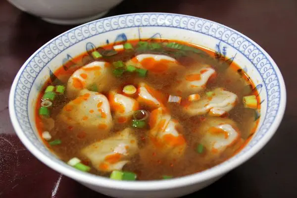 【茂群正宗牛肉麵】牛肉湯頭OK