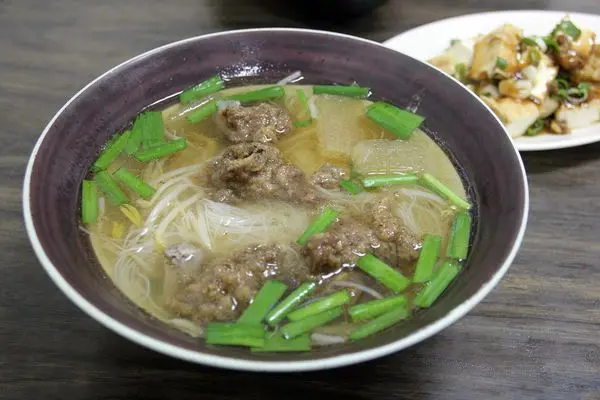 【文化排骨酥麵】冬瓜清甜湯頭