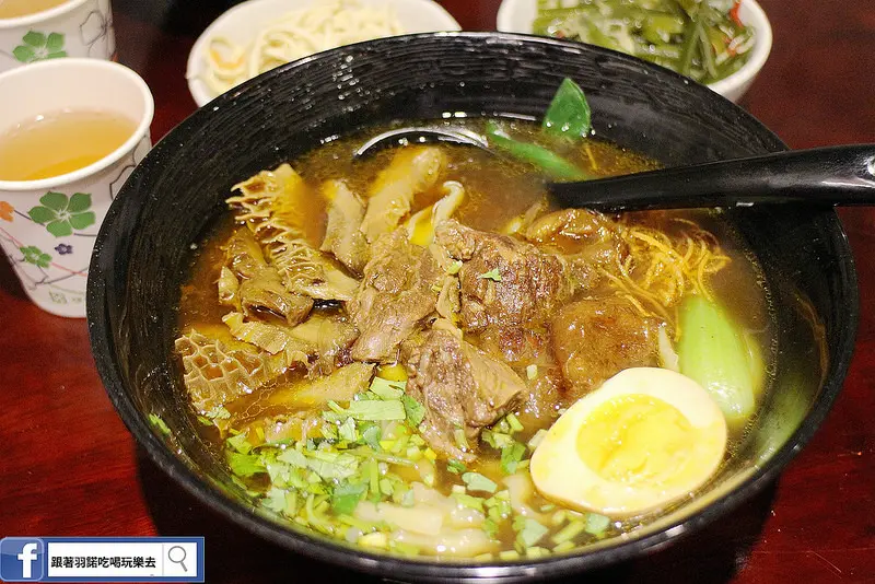 【羽諾食記】五二食館❤美味紅燒三合一牛肉麵❤西湖捷運美食麵食