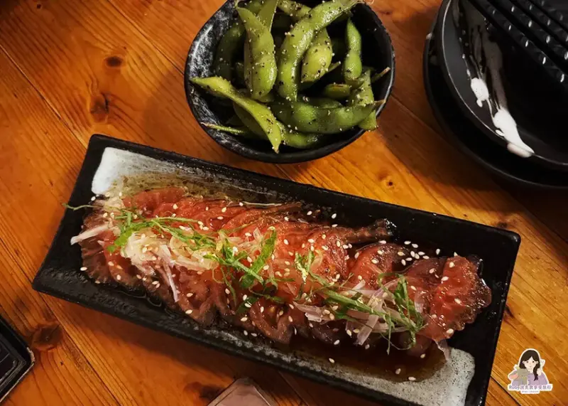 【板橋美食】隱居居酒屋，餐點口味不錯，店員滿熱情，會溫馨提醒
