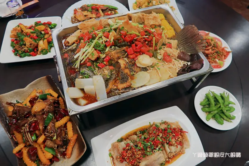 新竹平價熱炒！霸道啤酒屋，公道五路上百道川湘菜料理快炒店 - ㄚ綾綾單眼皮大眼睛