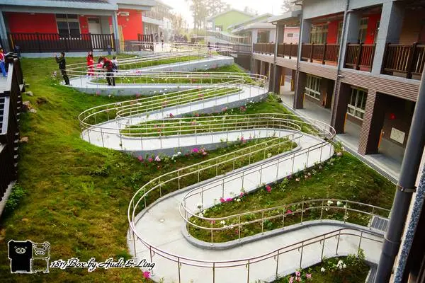 【雲林。古坑】糖果包裝的彩色國小。樟湖生態國民中小學