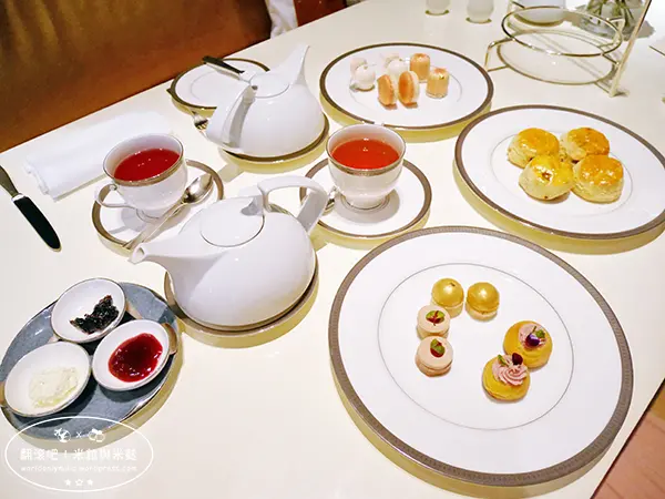 【台北‧南京復興站】文華東方CAFÉ UN DEUX TROIS・最浪漫的下午茶，Dior香水與甜點的聯名饗宴，預定再贈限量Jadore In Joy愉悅淡香水禮品