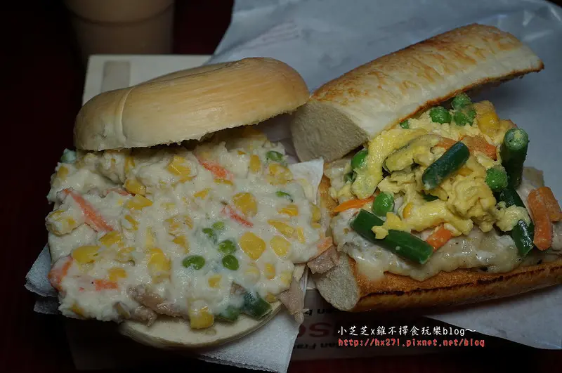 【台北美食】捷運市政府~健康取向啥漢堡Sashas Burger~單純的食材蹦出美味新火花~平價美食