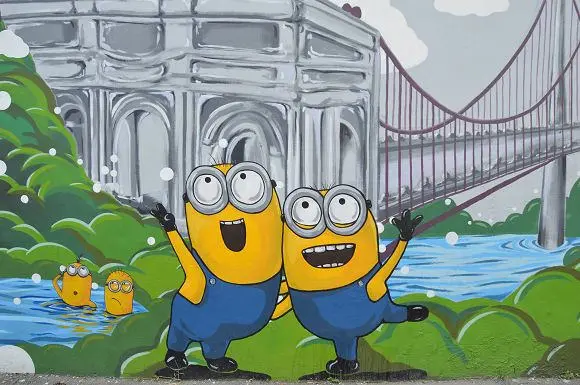 小小兵彩繪牆~~跟随小小兵遊大溪．趣味十足的新亮點