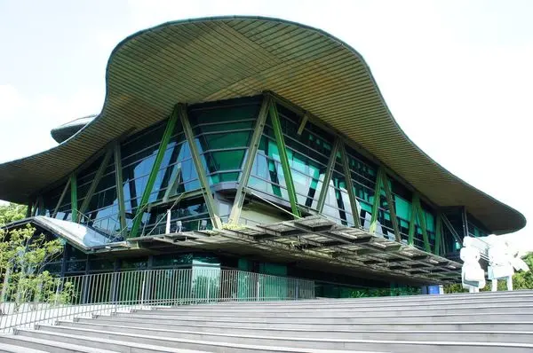 【新北市淡水 | 景點】吃冰、閱讀、賞夕陽一次滿足---雲門劇場園區／六塊厝漁港