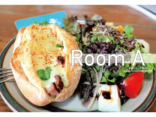 吃。台南｜閱讀。咖啡。輕鬆自在的氛圍。計時圖書館「Room A」。