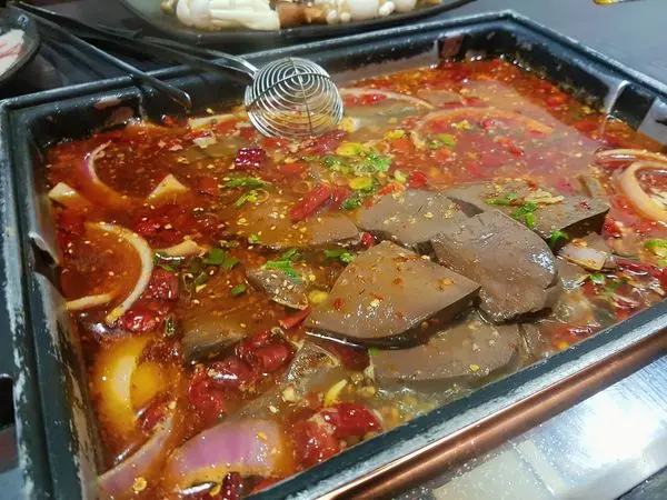 宴川秋·創意麻辣｜曾獲全台火鍋冠軍的麻辣鍋/旅行應援團美食/桃園中壢平鎮好吃麻辣火鍋(附菜單)