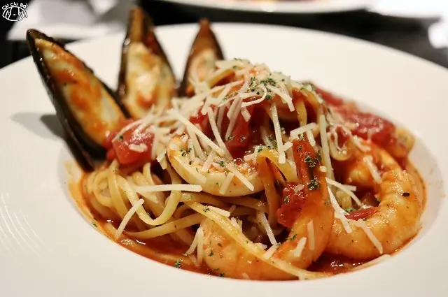 【台北信義．市政府站】Hack Bistro 哈克廚房 二訪-東區聚餐餐廳．蕃茄紅醬義大利麵推薦