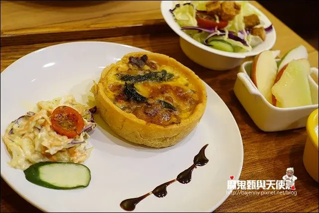 《小姑食記/捷運板南線/新埔站美食》板橋早午餐新開店～飛去澳洲BREEKEE．澳洲鹹餅限量供應