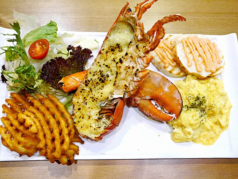 飛去澳洲吃龍蝦當早餐摟~板橋新埔美食早午餐