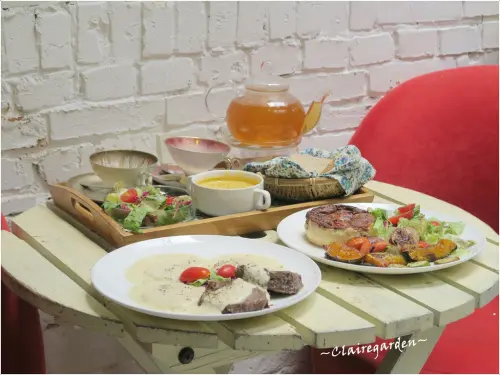 台北 捷運中正紀念堂站 勿忘我咖啡小館 Café~古董收藏。藝術。異國美食