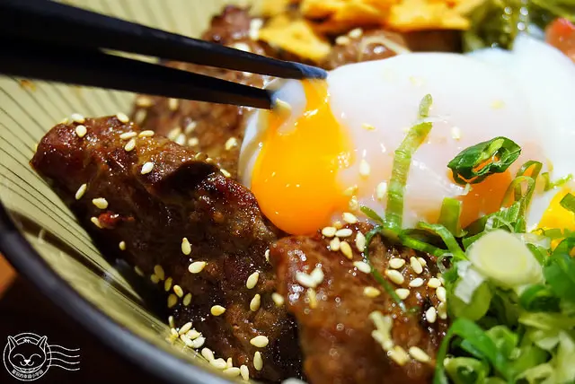 ※ 羽笠食事處 ※【星羽愛美食-台中】主打平價美味高CP日本料理，客人很多建議預約，餐點賣相精緻但口味我們不合，有舌頭壞掉的錯覺~