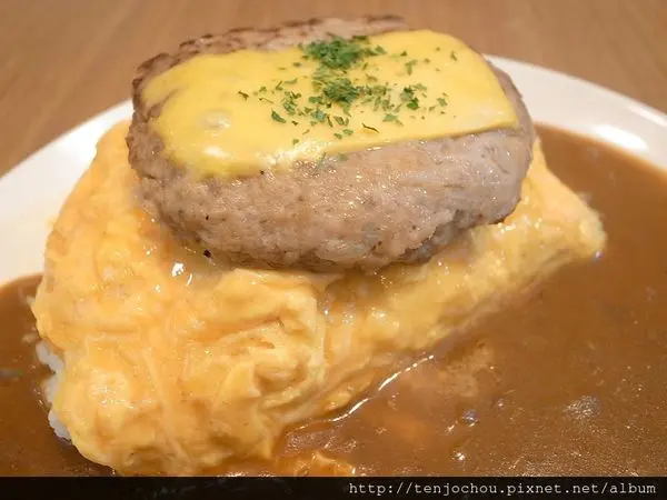 花花，甲飽沒【台北食記】東京kitchen東京餐廳 隱身巷弄的日本咖哩飯 中山站南西商圈美食推薦