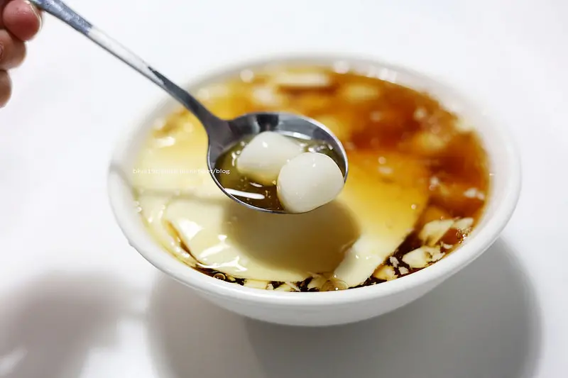 【台中中區】幸發亭蜜豆冰 本舖 - 台中70多年古早味.刀削冰雪綿冰剉冰豆花.全新風貌中保有復古懷舊文創空間.近台中火車站.第四信用合作社和沁園春.太陽餅博物館隔壁