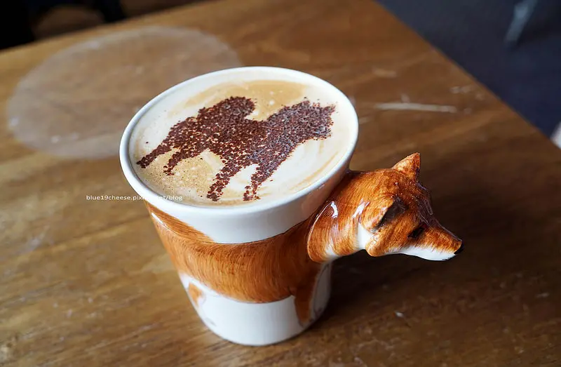 【台中南區】 Shiba Cycling Cafe 柴輪單車 - 日本帶回的柴犬杯好有型.柴犬嘻叭拿鐵滿推薦.店狗七仔慵懶可愛.極簡城市單車複合式專賣店