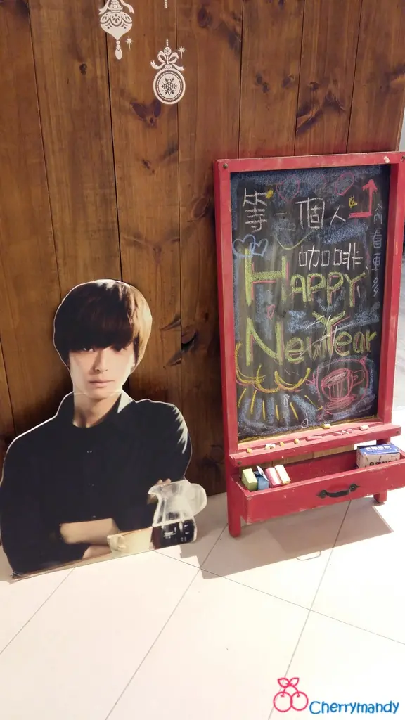 【高雄左營】等一個咖啡。搭電影順風車，創意梗超逗趣！