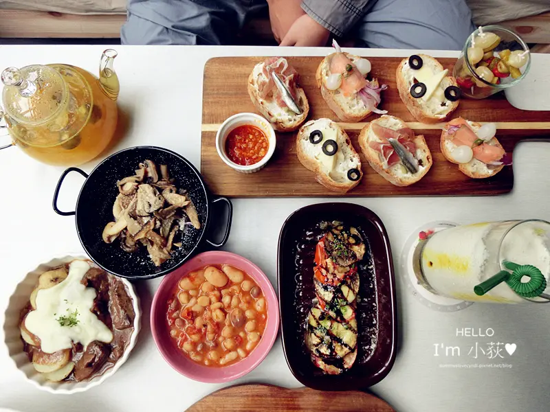 蔬果研究室。健康清爽美味蔬食餐點!西班牙tapas雙人套餐一次嚐到多種料理!也有下午茶!有好多法國兔娃娃!