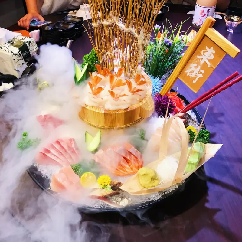 [台北日式]南京復興站「東街日本料理」浮誇又霸氣的料理/平價無菜單竟然有鮮甜海膽/高cp值無菜單料理/生魚片/牛小排/石斑/比目魚/大明蝦/附菜單