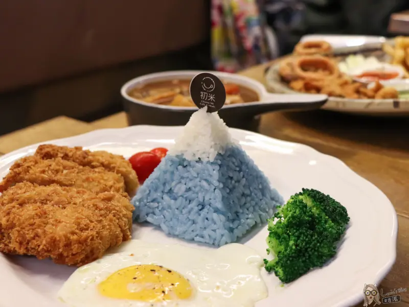 食【中山國中】初米咖啡，可愛富士山豬排飯龍貓造型蛋糕/咖啡廳簡餐廳推薦/菜單價位