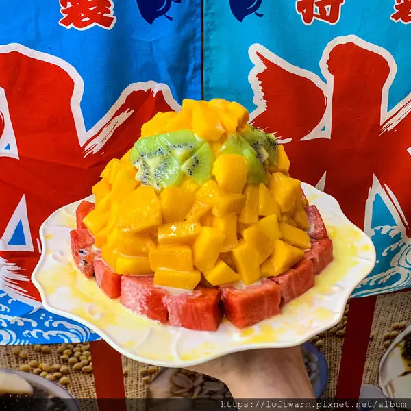 祥賀芒果冰 夏季限定的大食怪等級甜點~超澎湃綜合水果牛奶冰和芒果牛奶冰。苗栗美食新竹美食剉冰推薦(附菜單...