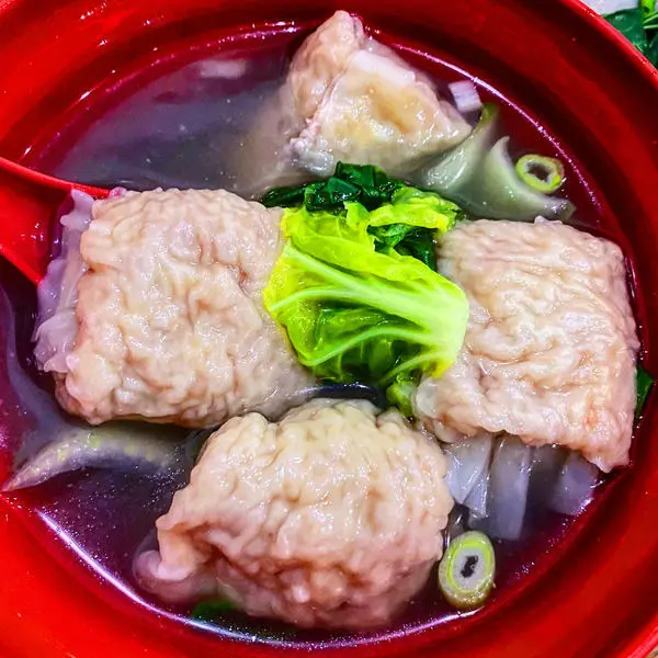 [台北小吃]中山國中站「馬祖麵館 錦州店」皮薄大顆的枕頭狀溫州大餛飩/價格合理環境乾淨/附菜單