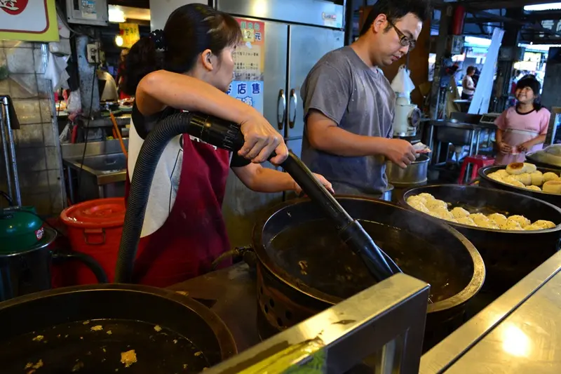 吸塵器是製作美食的秘密武器!?傳統市場的驚豔大發現!!彰化溪湖-俗俗賣綜合市場
